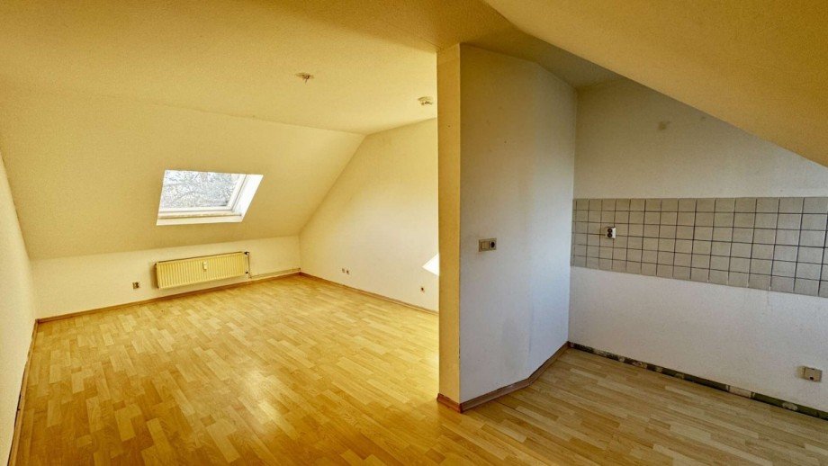3. Nr69 DG li7 Wohnung Sta�furt