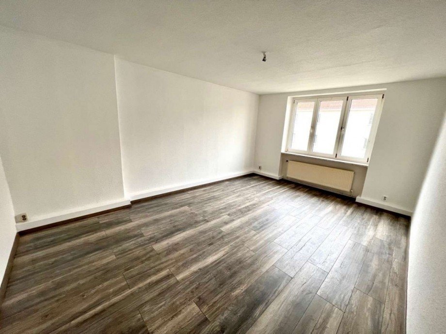 WE 2. OG Wohnzimmer Mehrfamilienhaus Halberstadt