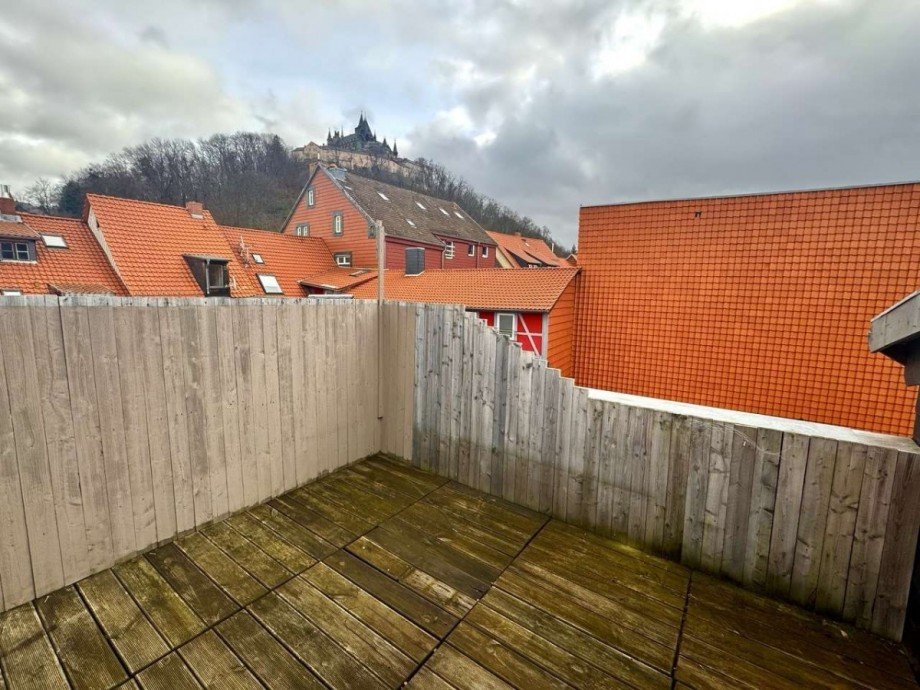 Blick zum Schloss von Dachterrasse Mehrfamilienhaus Wernigerode
