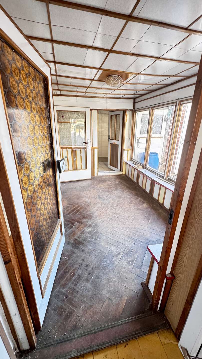 Wintergarten Fischgr�tenparkett Einfamilienhaus K�nnern