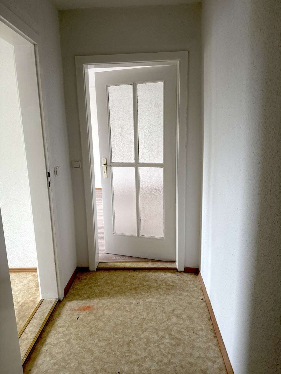 Neundorf EG Flur Mehrfamilienhaus Sta�furt