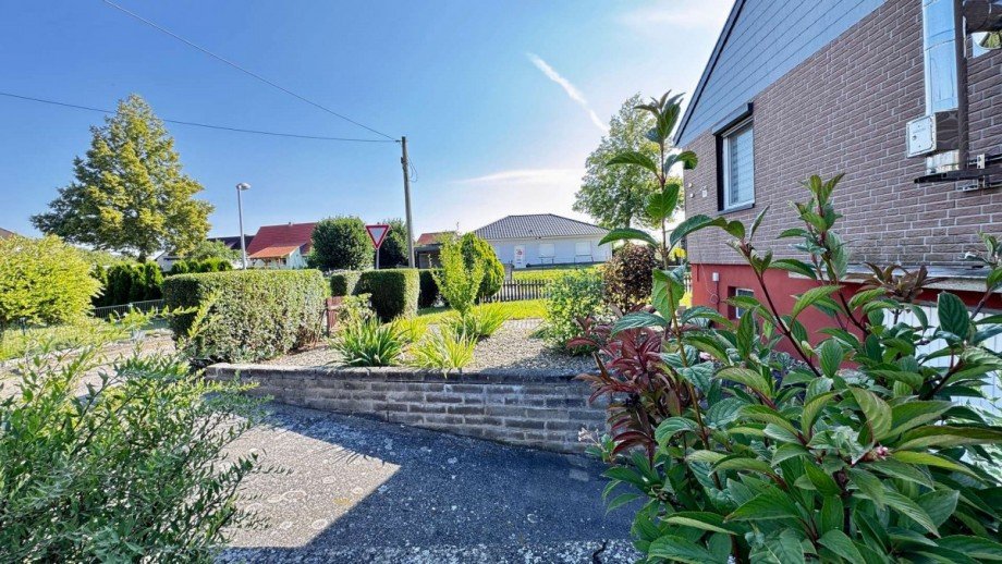 Ausfahrt Garage Bungalow Gro� Quenstedt