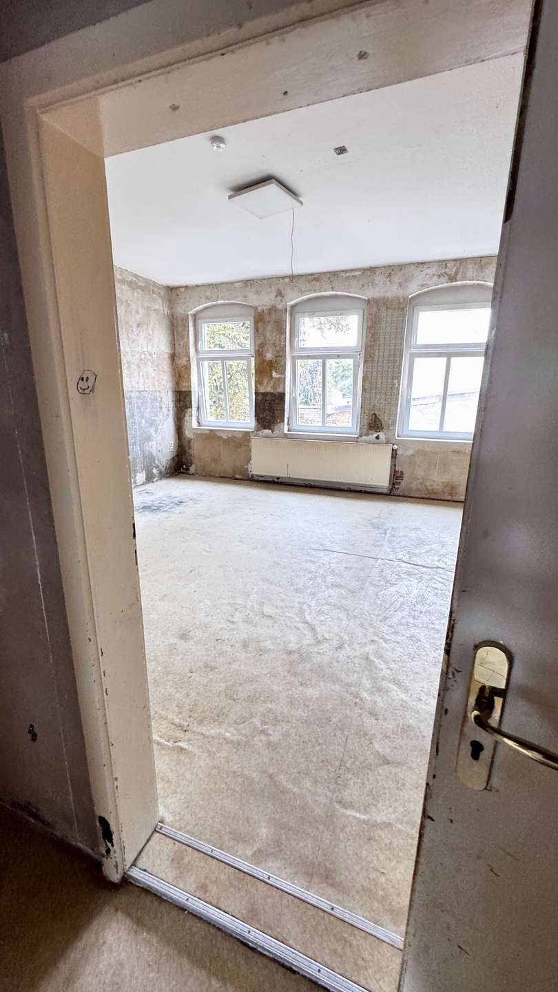 Wohnraum 2.OG Mehrfamilienhaus Calbe