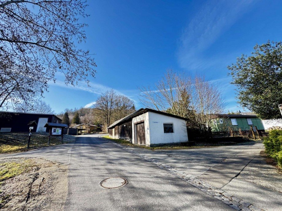 Flachbau mit Garage Gastgewerbe Thale