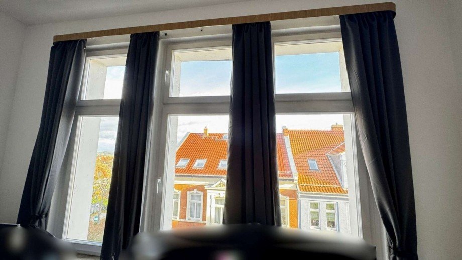 Schlafen Fensterfront. Wohnung Blankenburg