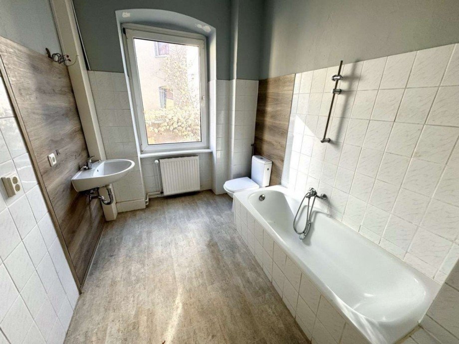 Badezimmer WE Erdgeschoss Mehrfamilienhaus Halberstadt