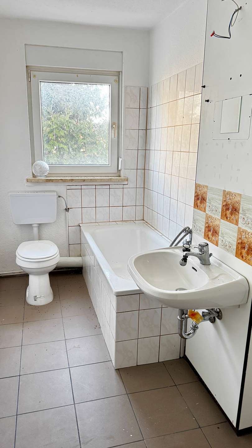 Badezimmer Erdgeschosswohnung Sta�furt