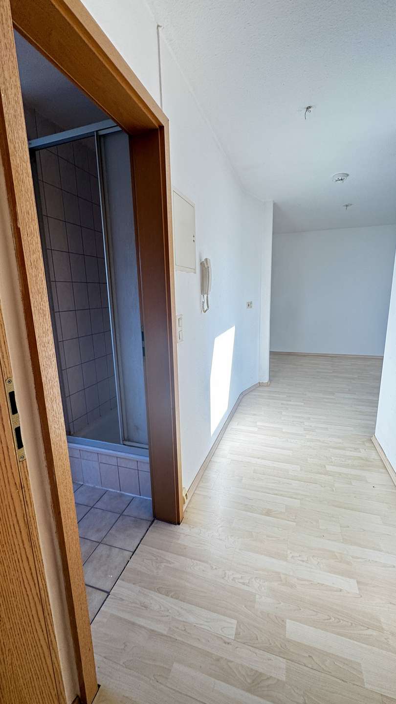 3. Nr69 DG li1 Wohnung Sta�furt
