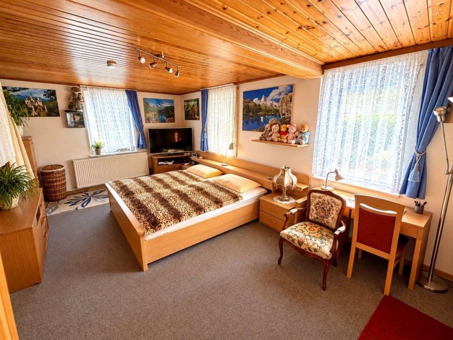 Schlafzimmer 1 Haus Ballenstedt