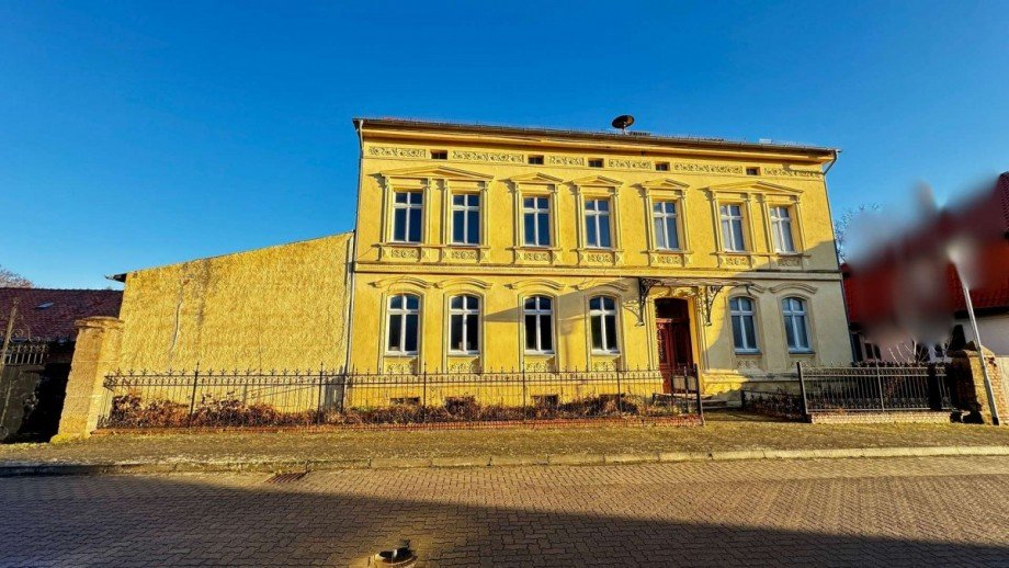Vorderansicht Wohn- / Gesch�ftshaus Meisdorf