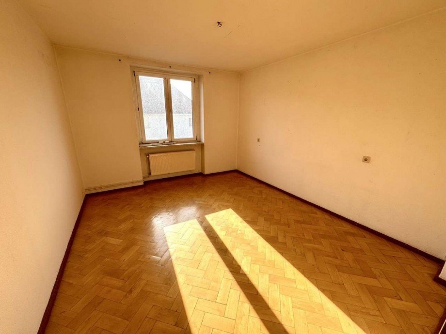 leerstehende WE Schlafzimmer Mehrfamilienhaus Halberstadt