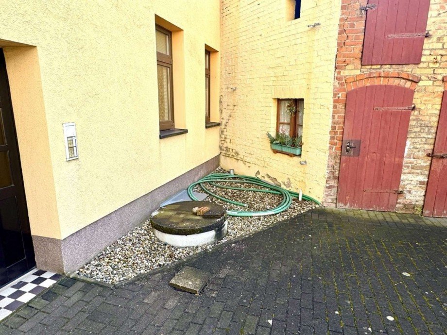 Brunnen Mehrfamilienhaus Magdeburg