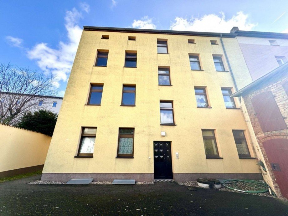R�ckansicht Mehrfamilienhaus Magdeburg