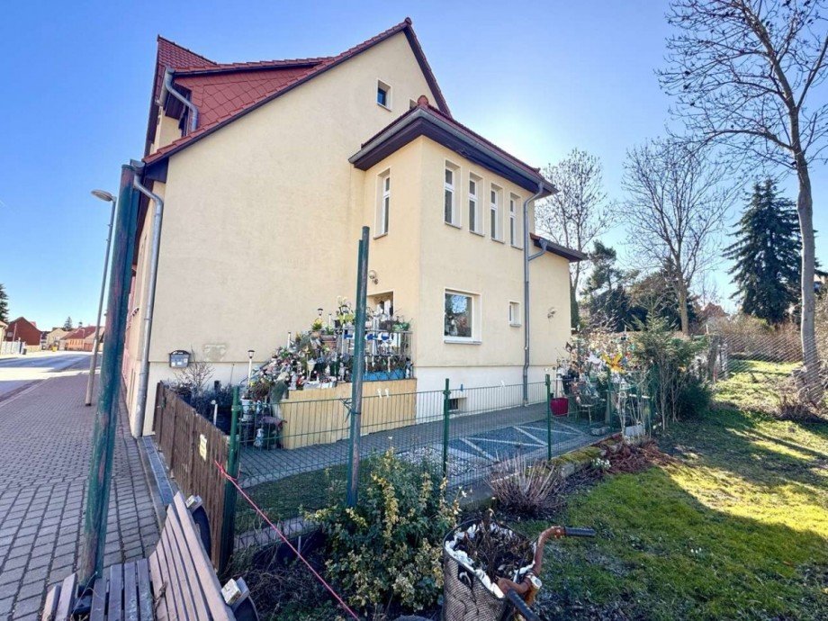 Stra�enansicht Zweifamilienhaus Ballenstedt
