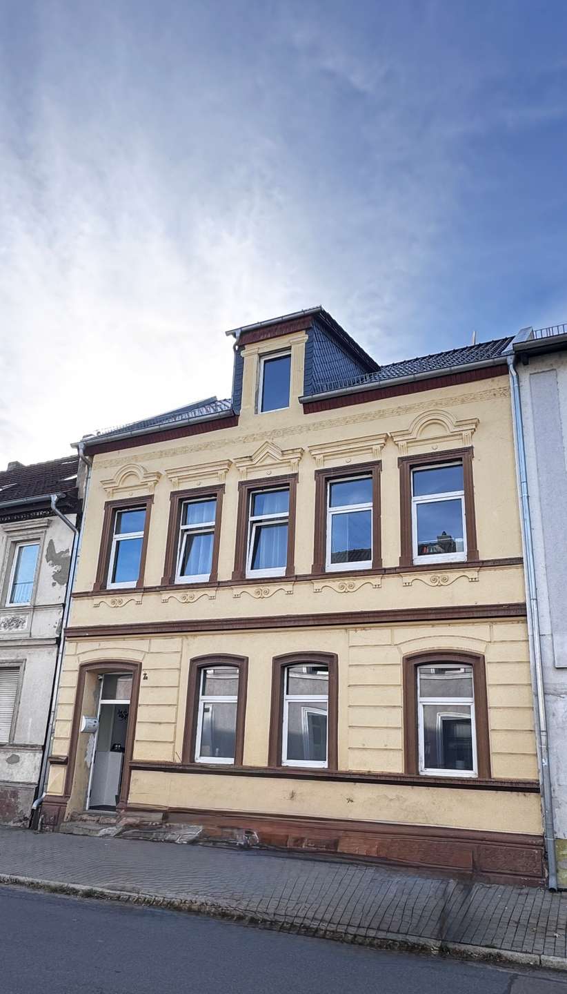 Stra�enansicht Mehrfamilienhaus Sch�nebeck