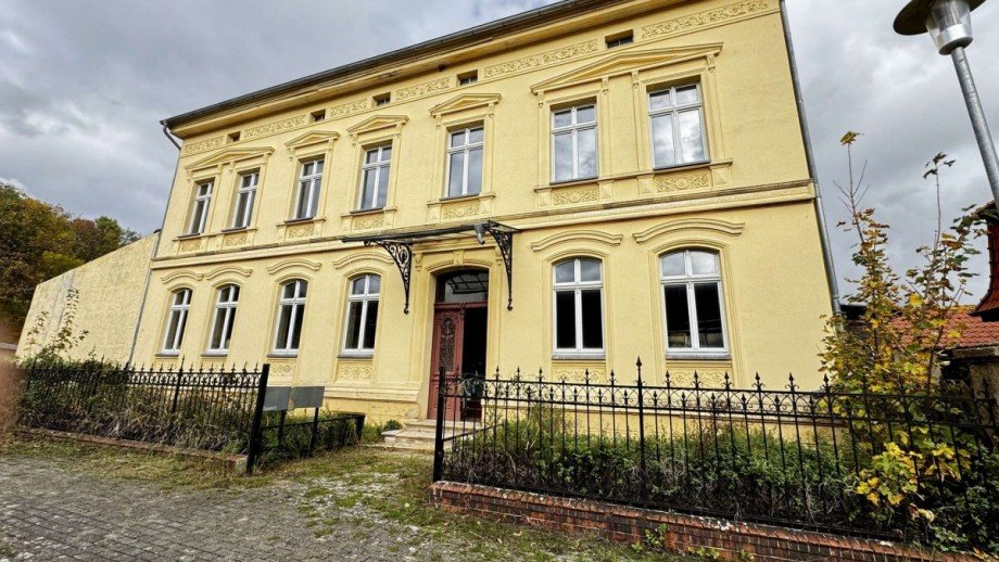 Vorderansicht Villa Wohn- / Gesch�ftshaus Meisdorf