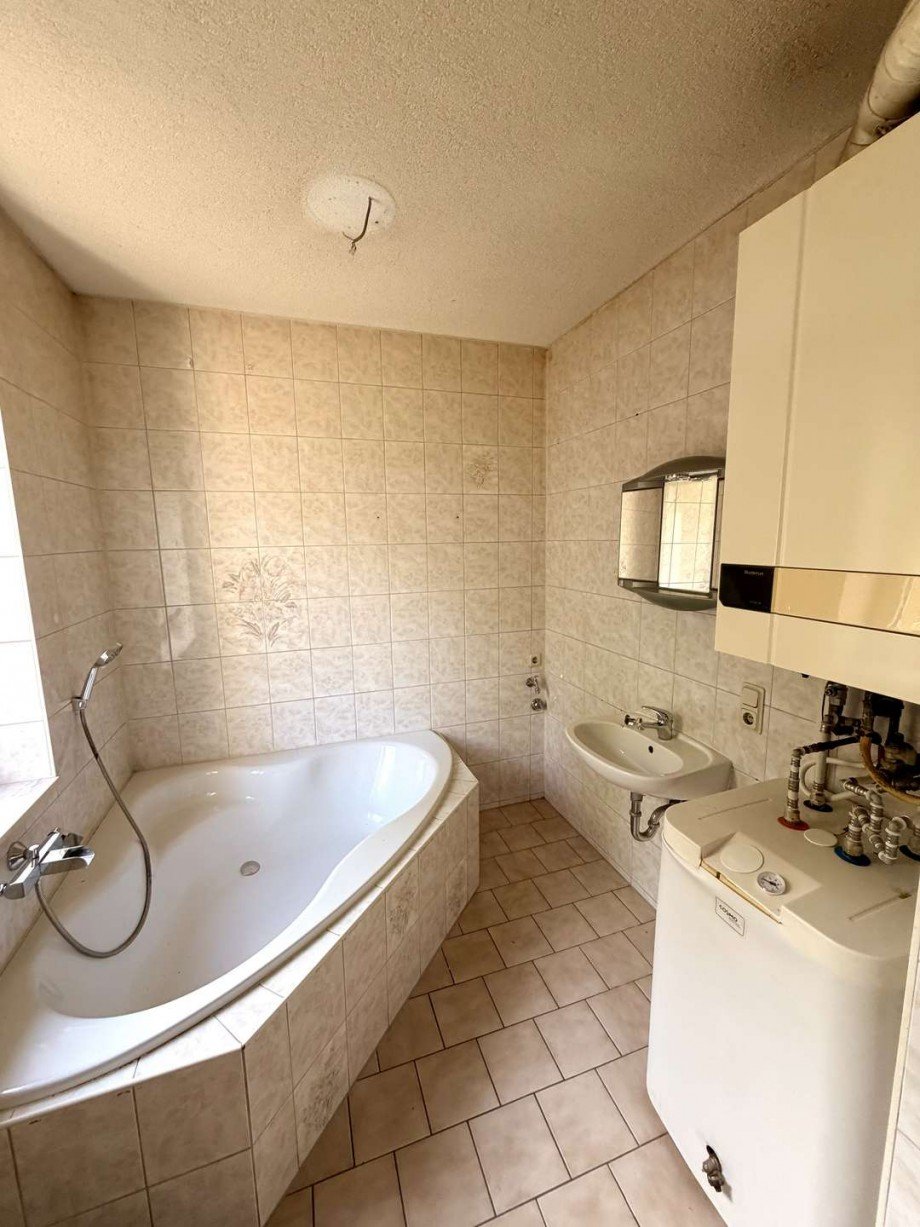 Badezimmer OG Reihenmittelhaus Hettstedt