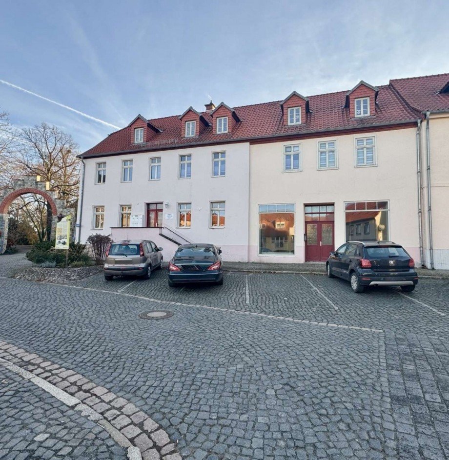 Stra�enansicht Mehrfamilienhaus Ballenstedt
