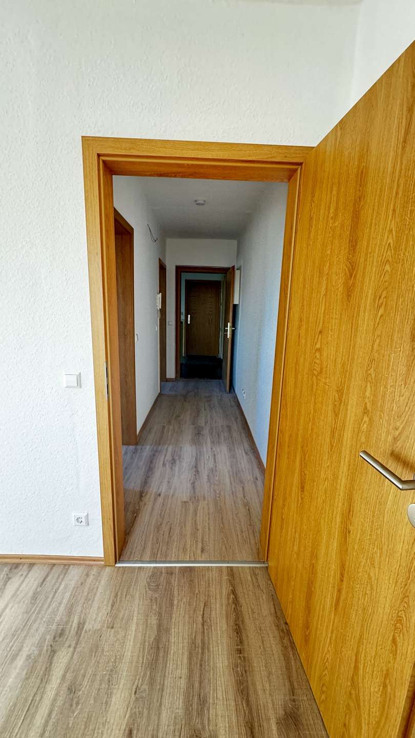 Nr.65 2.OG re 2-Raum renoviert Mehrfamilienhaus Sta�furt