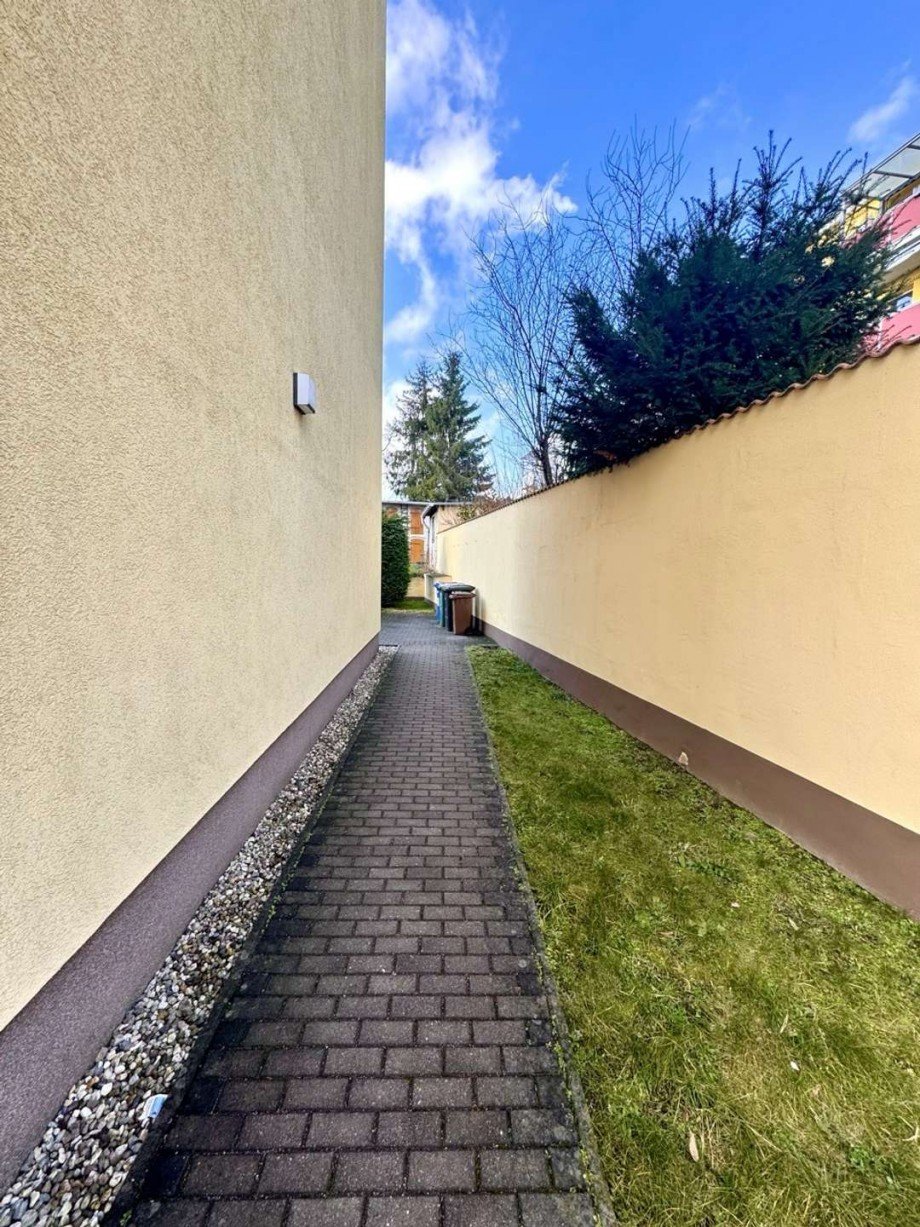 Seitenansicht Mehrfamilienhaus Magdeburg