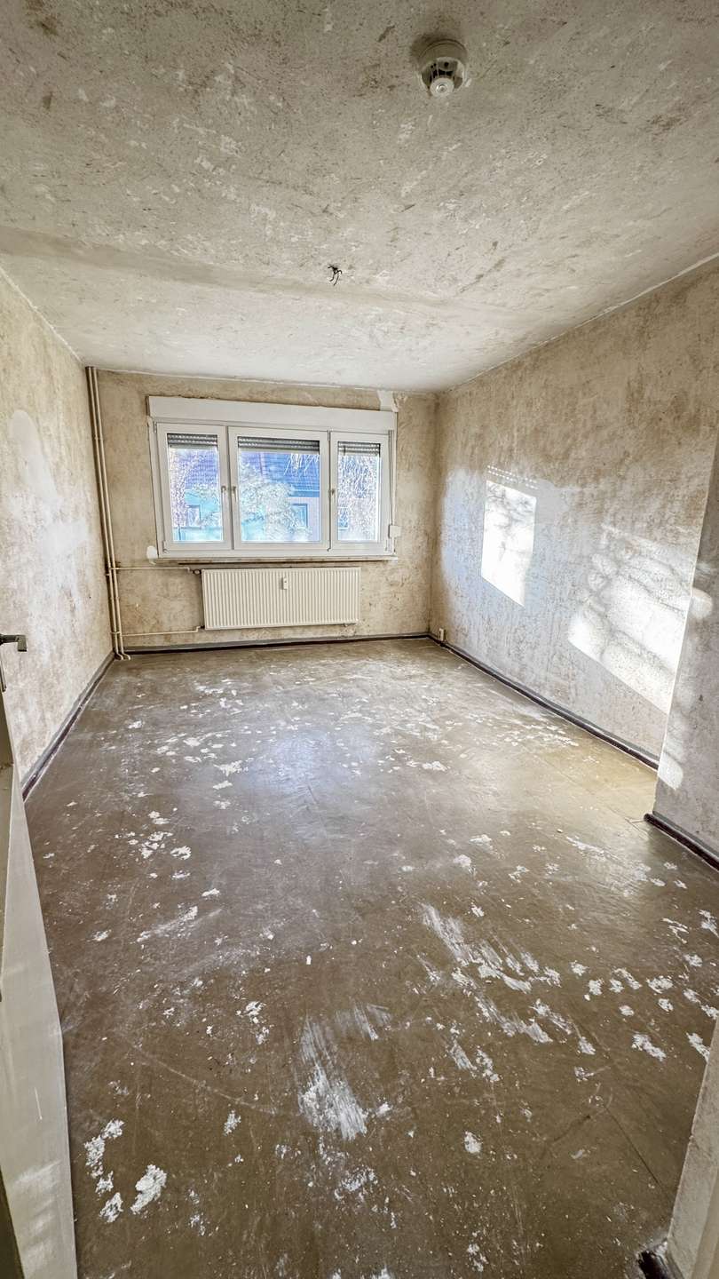 Nr.69 EG li 3-R. umrenoviert Mehrfamilienhaus Sta�furt