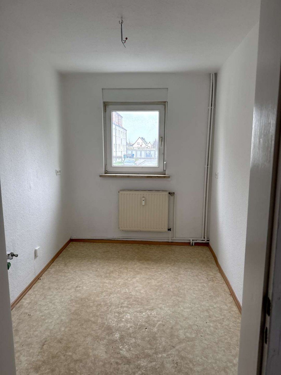 Neundorf EG K�che Mehrfamilienhaus Sta�furt
