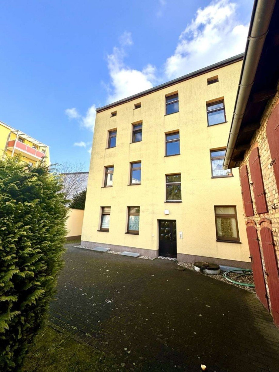 R�ckansicht Mehrfamilienhaus Magdeburg