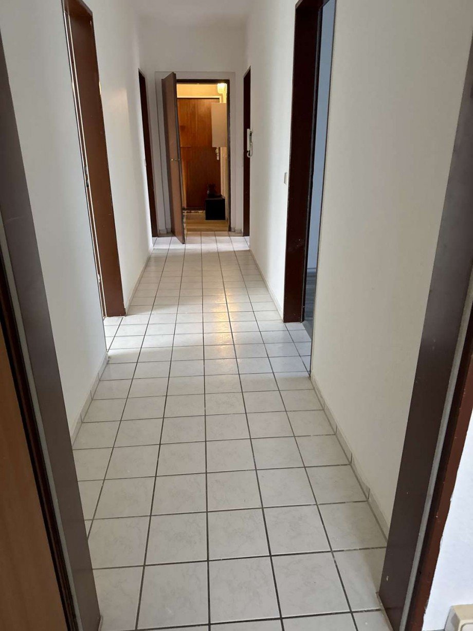 Wedderstedt DG Flur Mehrfamilienhaus Wedderstedt