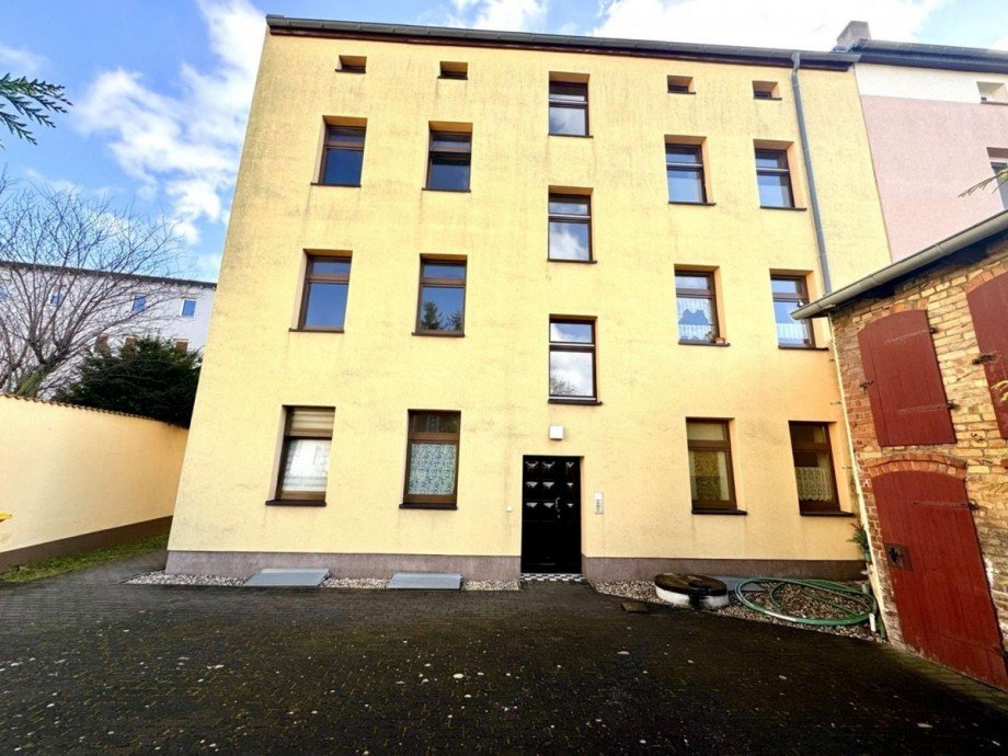 R�ckansicht Mehrfamilienhaus Magdeburg