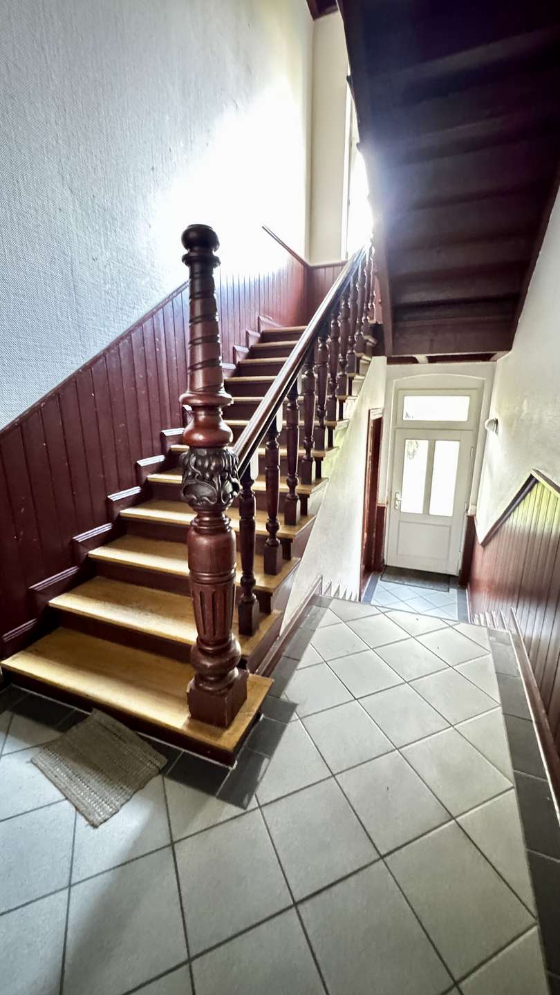 Treppenhaus und Ausgang zum Hof Wohnung Blankenburg