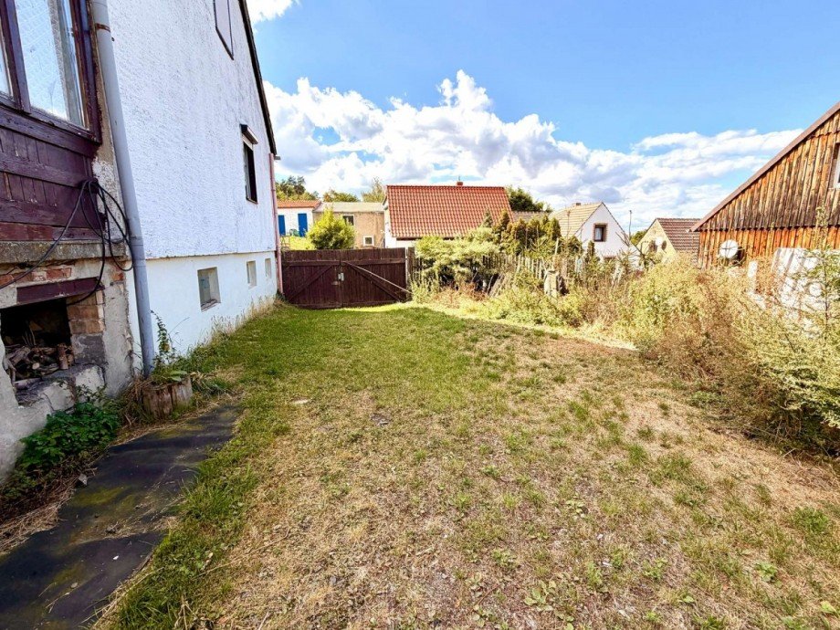 Zufahrt + Grundst�cksansicht Haus Ballenstedt