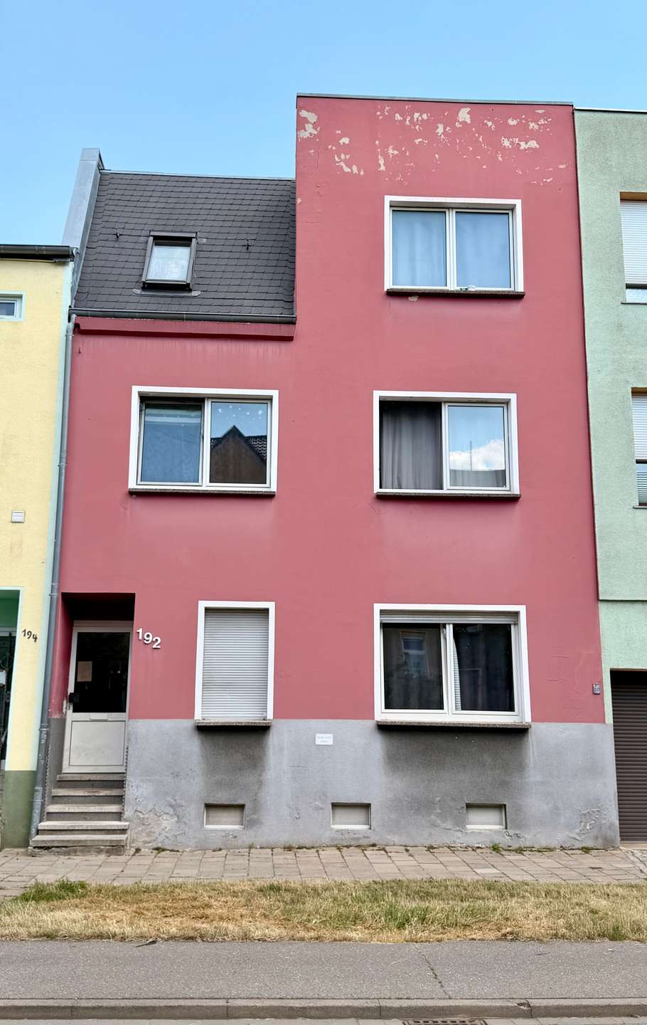 Stra�enansicht Mehrfamilienhaus Sch�nebeck (Elbe)