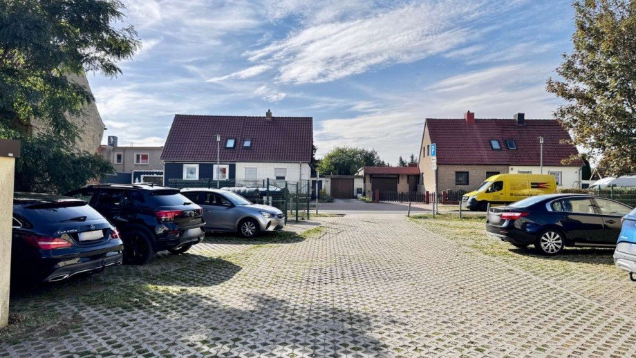 20 Parkplatz - bearbeitet Erdgeschosswohnung B�rdeland