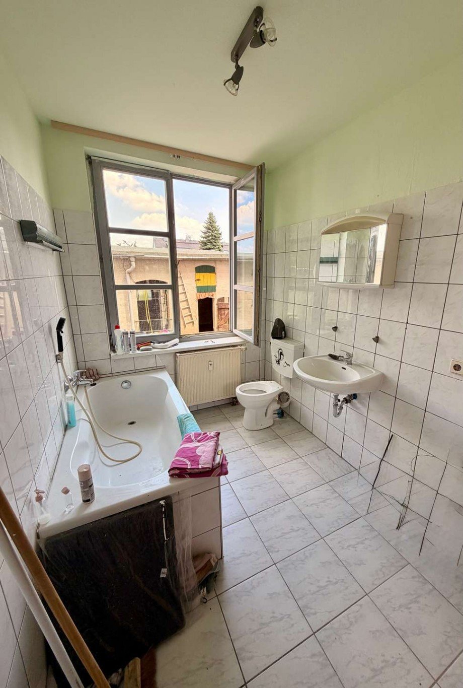 Badezimmer WE EG Mehrfamilienhaus Sch�nebeck (Elbe)