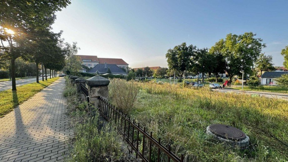 von der Strasse aus Gemischt-Grundst�ck Quedlinburg