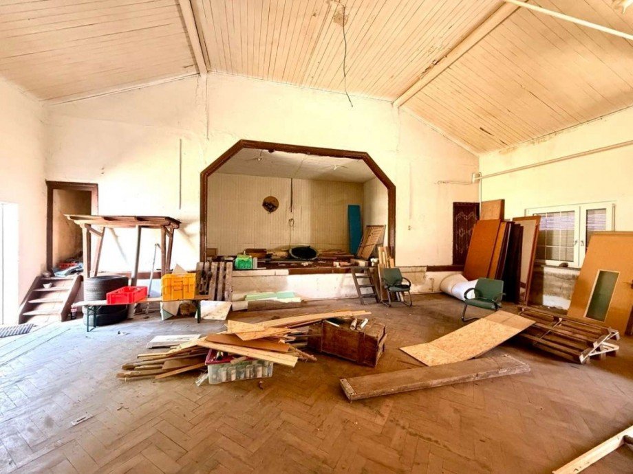 ehm. Veranstaltungssaal Zweifamilienhaus Burgstall