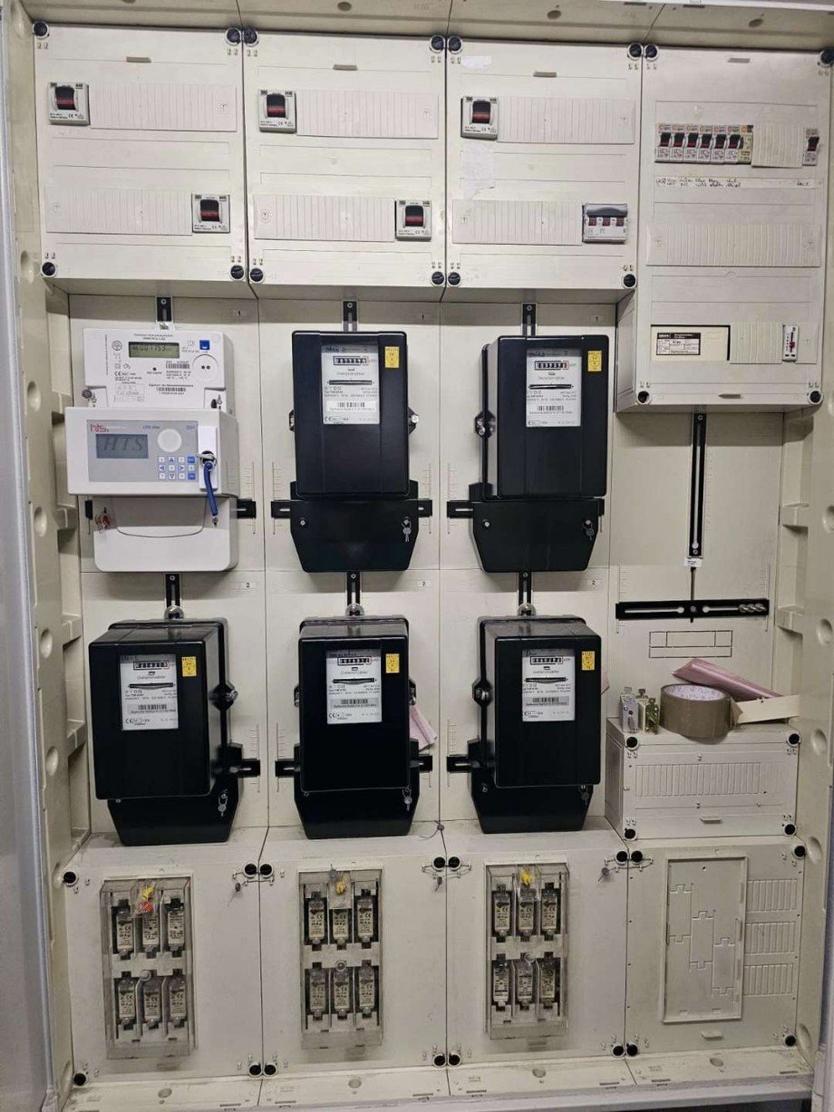 KG2 Elektro Wohn- / Gesch�ftshaus Sta�furt