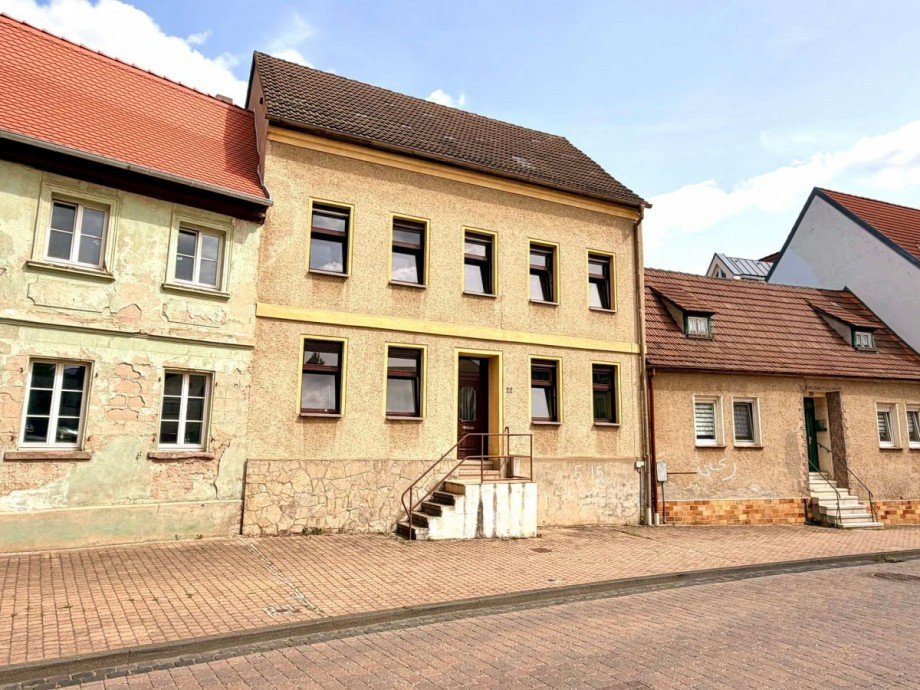 Stra�enansicht Reihenmittelhaus Hettstedt