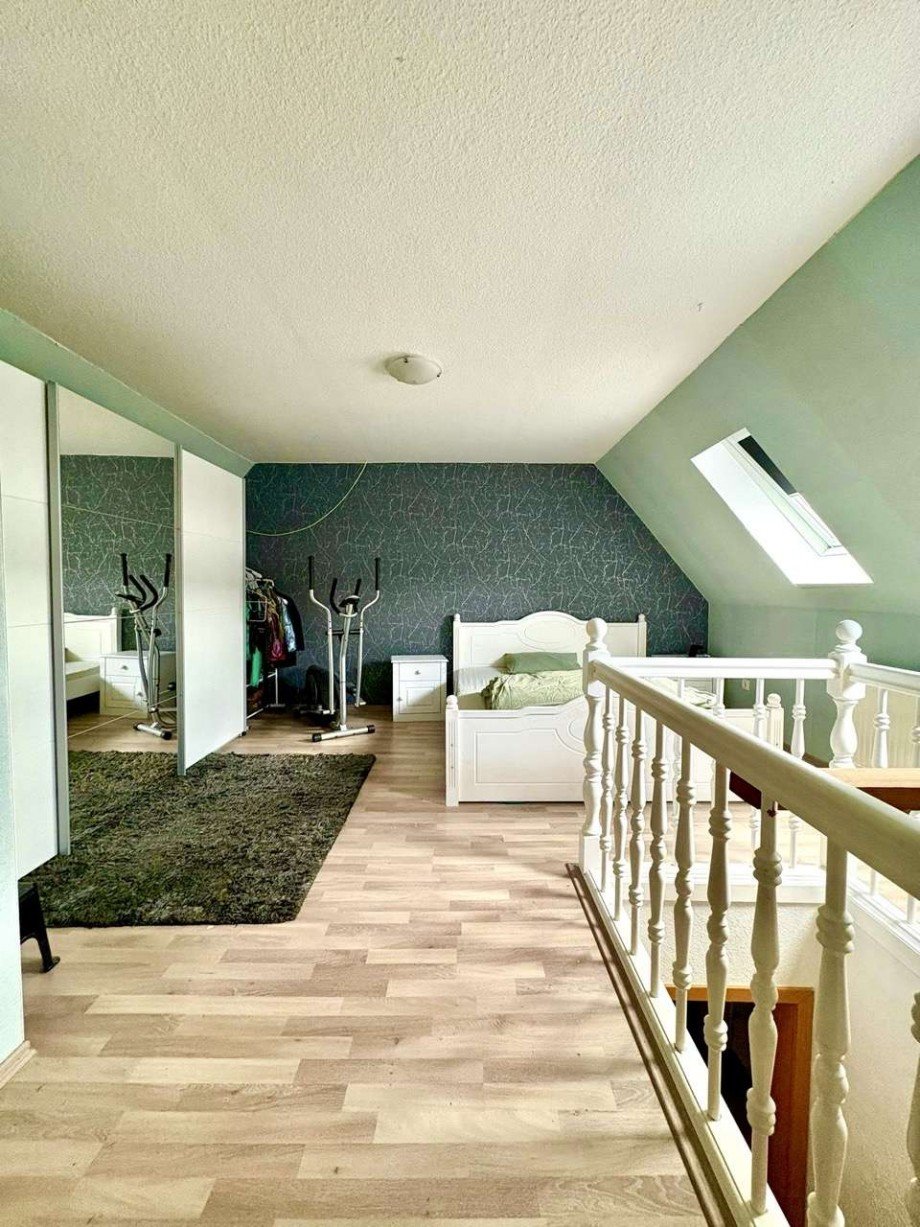 Schlafzimmer Dachgeschoss Einfamilienhaus Stadt Falkenstein