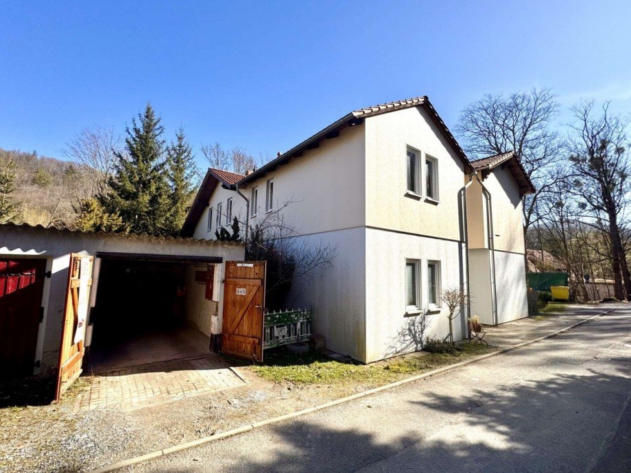 Seitenansicht + Garagen Mehrfamilienhaus Wernigerode