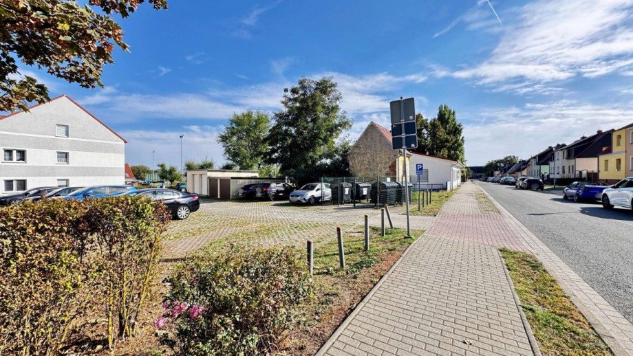 3 Parkplatz - bearbeitet Erdgeschosswohnung B�rdeland