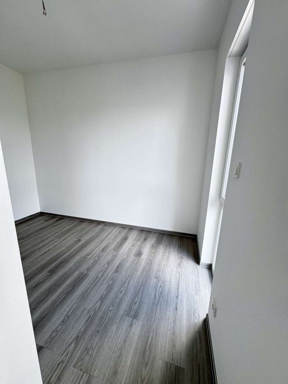 21a OG Ankleidebereich Schlafzimmer Reihenendhaus Biederitz