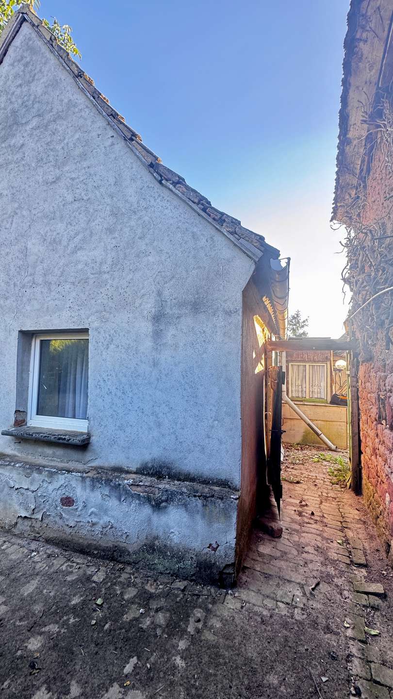 Durchgang zum Hauseingang Einfamilienhaus K�nnern