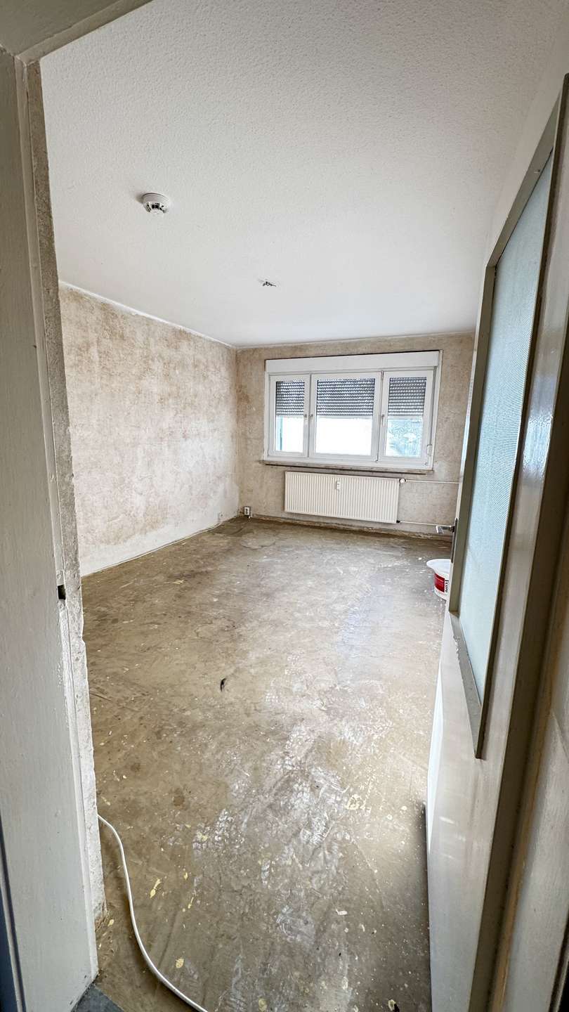 Nr.69 EG li 3-R. umrenoviert Mehrfamilienhaus Sta�furt