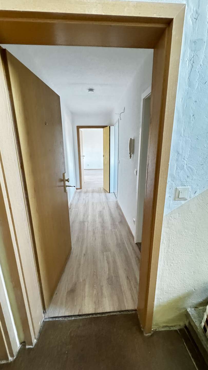 1. Nr66 EG re6 Wohnung Sta�furt