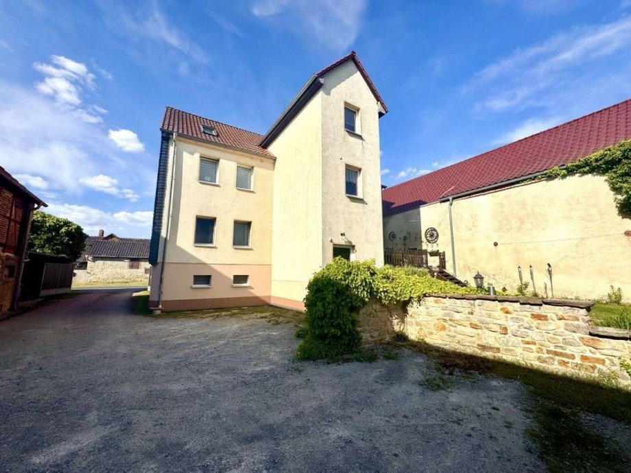 R�ckansicht Mehrfamilienhaus Ostingersleben