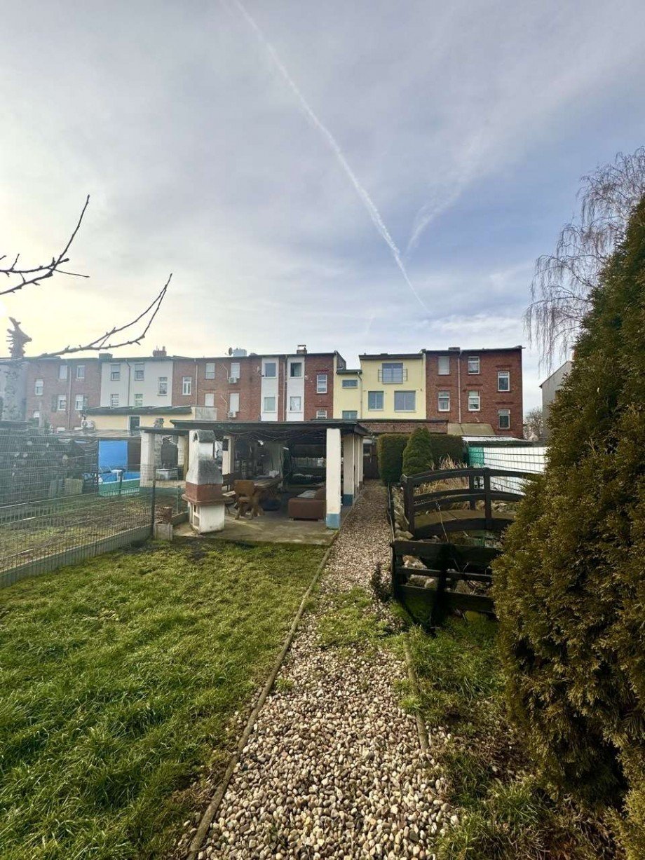 R�ckansicht + Blick auf �berdachte Terrasse Mehrfamilienhaus Sch�nebeck (Elbe)
