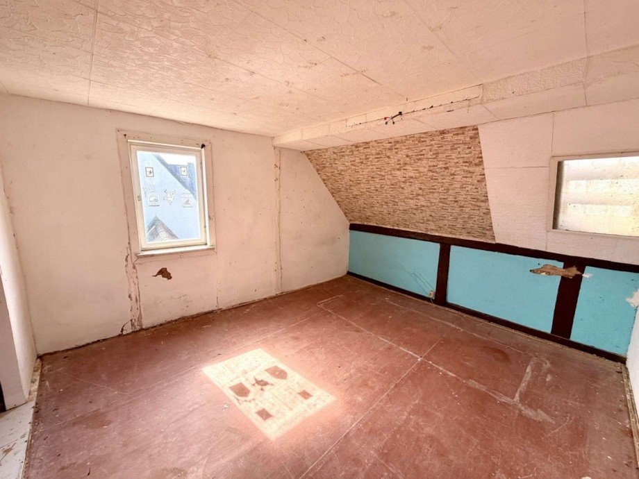 Zimmer Dachgeschoss Reihenmittelhaus Hettstedt
