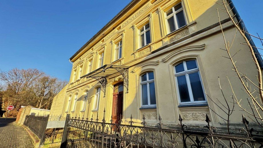 Vorderansicht Eingang Wohn- / Gesch�ftshaus Meisdorf
