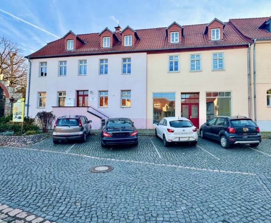 Stra�enansicht Mehrfamilienhaus Ballenstedt